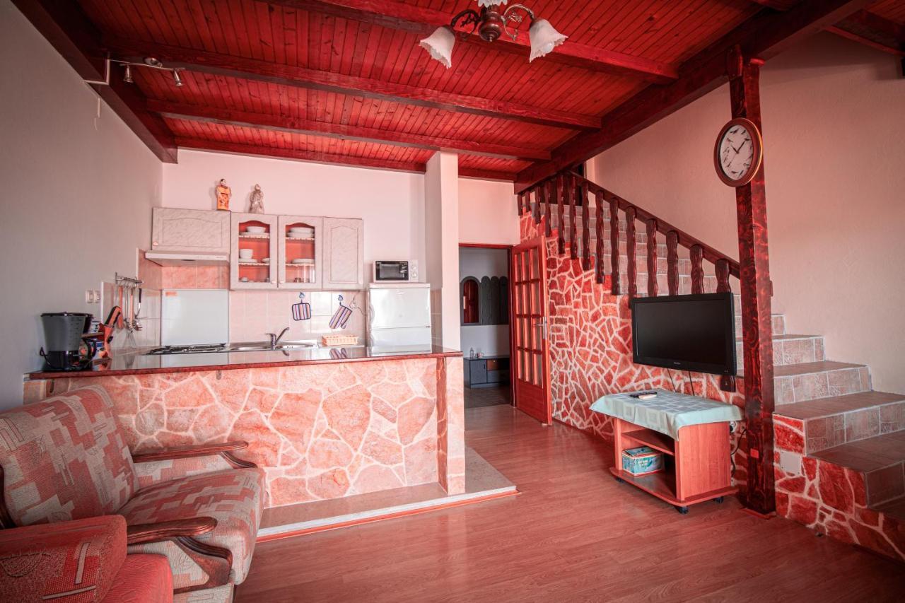 פג Apartments Mia מראה חיצוני תמונה