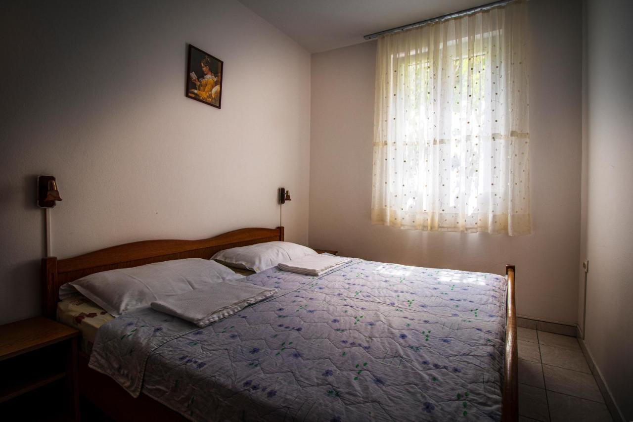 פג Apartments Mia מראה חיצוני תמונה